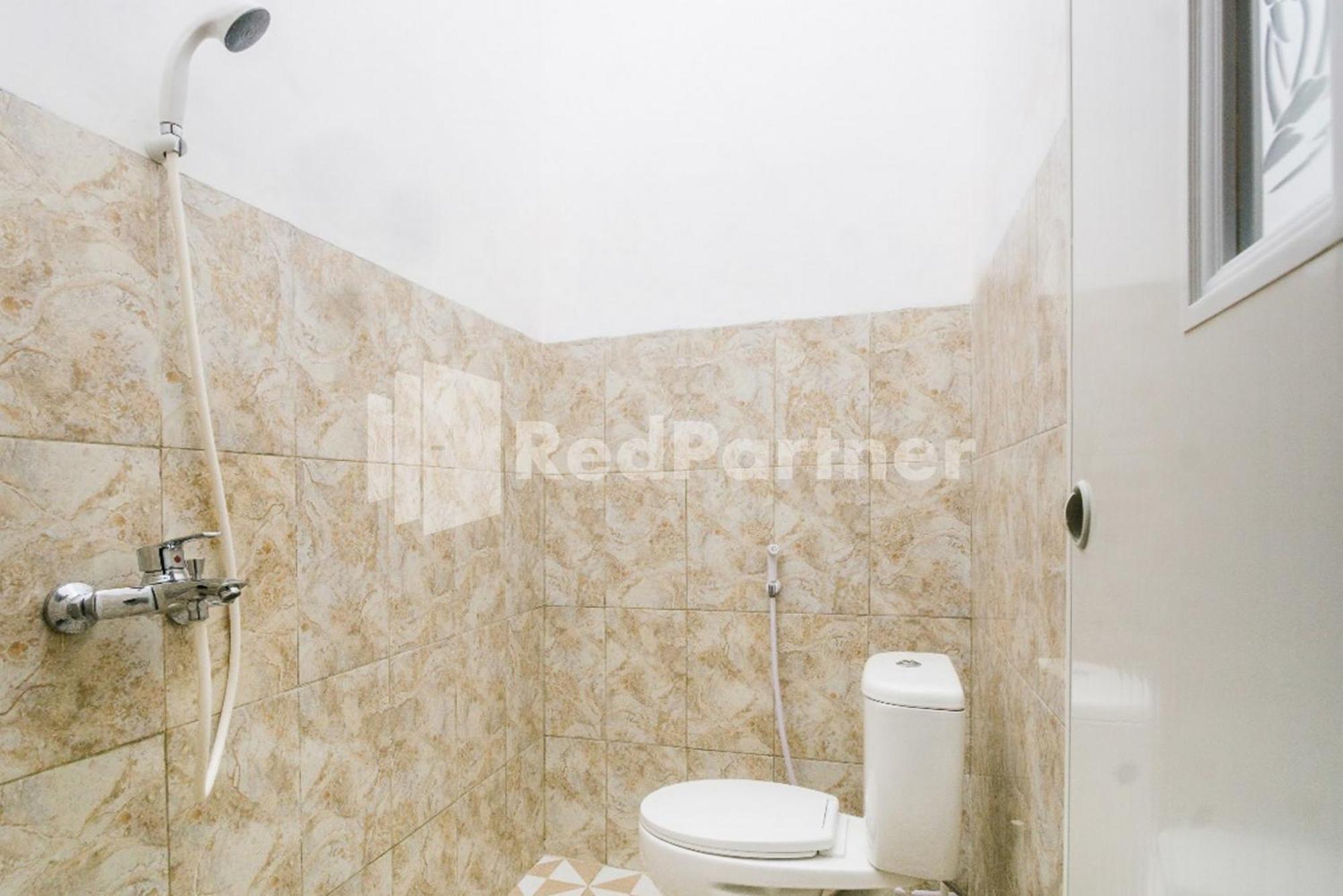 Omah Kalimosodo Mitra Reddoorz Near Stasiun Malang Kota Baru 호텔 외부 사진